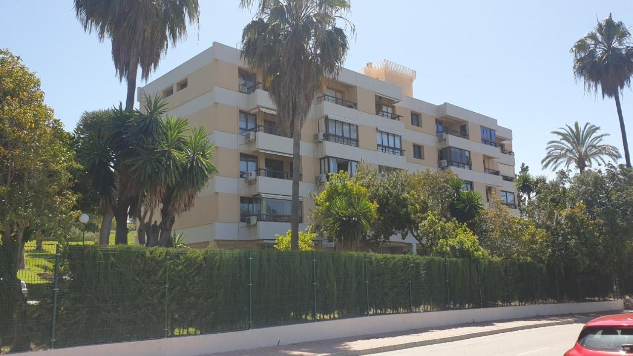 Torres De Aloha 2 Bdr Puerto Banus Apartment Marbella Exterior photo