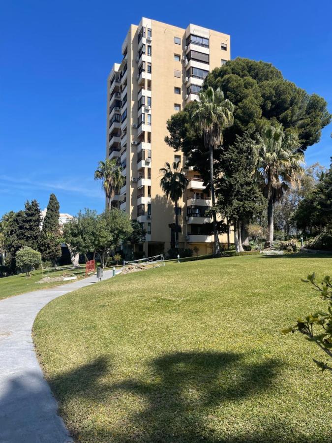 Torres De Aloha 2 Bdr Puerto Banus Apartment Marbella Exterior photo